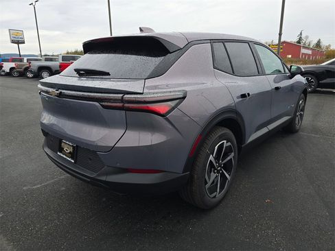 New 2026 Chevrolet Equinox EV LT image 3