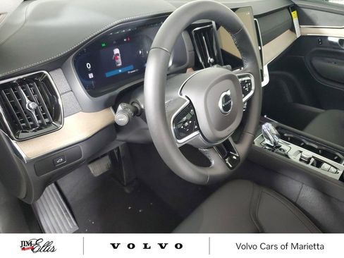 New 2025 Volvo XC90 B6 Core w/ Climate Package image 25
