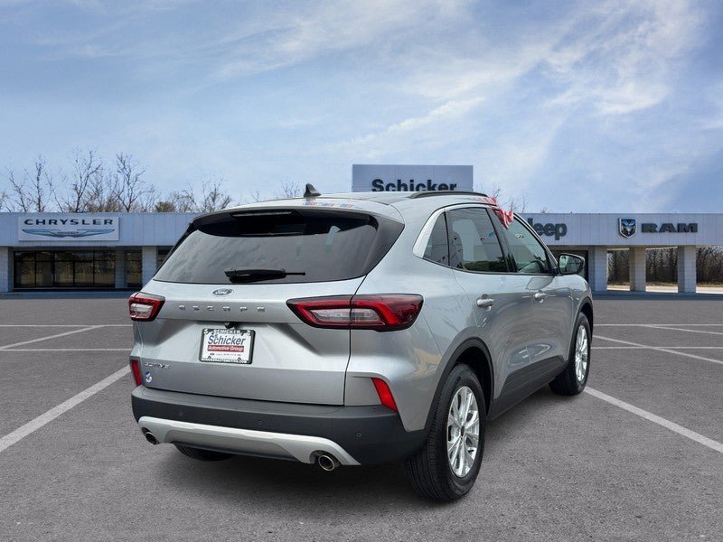 Used 2023 Ford Escape Active w/ Tech Pack #2 FWD image 3