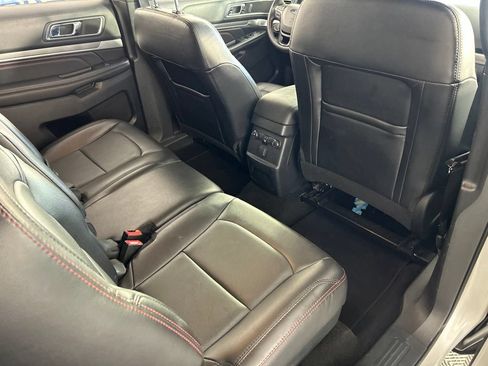 Used 2019 Ford Explorer Sport AWD/4WD image 30