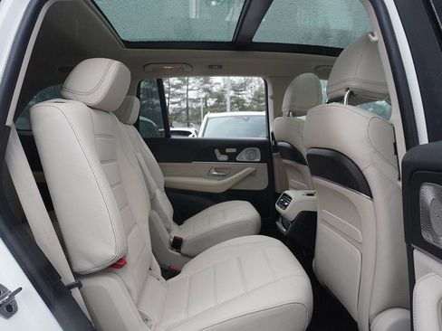 Used 2021 Mercedes-Benz GLS 580 4MATIC w/ Exclusive Trim Package image 32