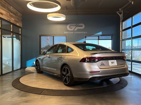 Used 2023 Honda Accord Sport image 5