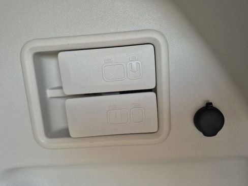 Used 2024 GMC Terrain Denali w/ Denali Premium Package image 32