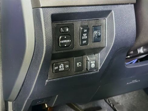 Used 2019 Toyota Tundra SR5 image 10