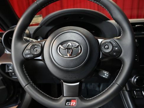 Certified 2025 Toyota GR86 w/ ALL Weather Mat Package (TMS) image 18