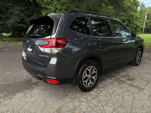 Certified 2023 Subaru Forester Premium AWD/4WD image 8