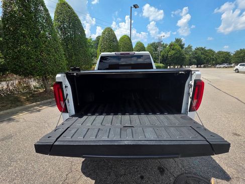 Used 2019 GMC Sierra 1500 AT4 w/ AT4 Premium Package AWD/4WD image 5