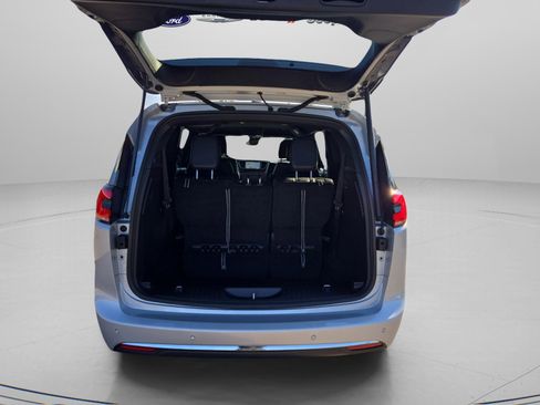 New 2026 Chrysler Pacifica Select image 31