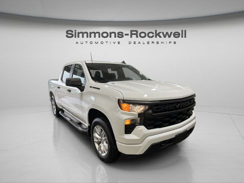 Used 2024 Chevrolet Silverado 1500 Custom w/ LPO, Dark Essentials Package AWD/4WD image 7