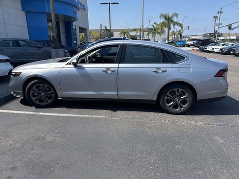 Used 2023 Honda Accord EX image 10
