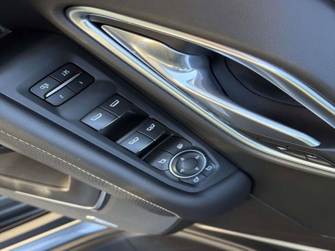 Used 2021 Chevrolet Tahoe Premier image 21