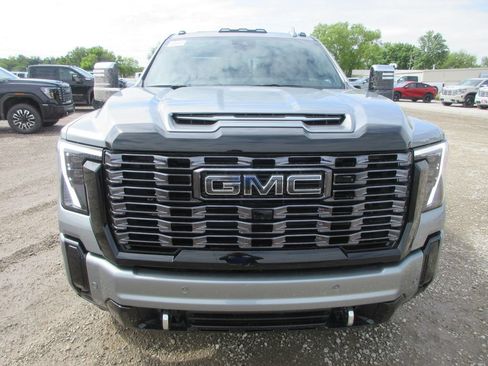New 2026 GMC Sierra 2500 Denali Ultimate AWD/4WD image 12