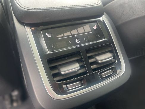 Used 2024 Volvo XC90 B6 Plus AWD/4WD image 39