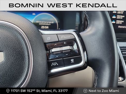 Used 2023 Kia Sorento SX image 18