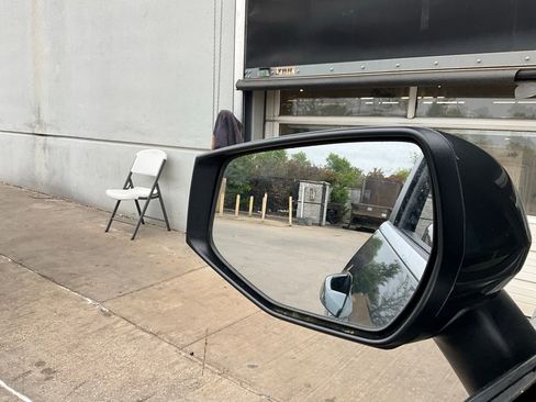 Used 2025 Kia Sportage LX image 18