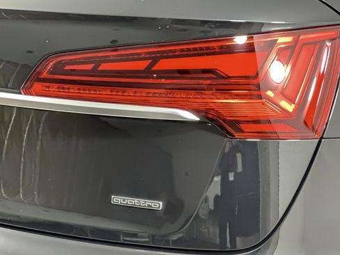 Used 2024 Audi Q5 e Premium Plus w/ Premium Plus Package image 25