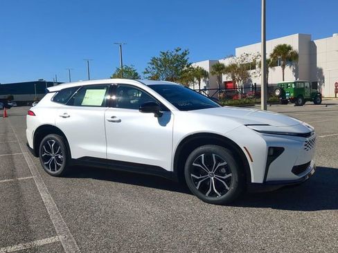 New 2026 Toyota Crown Signia AWD/4WD image 2