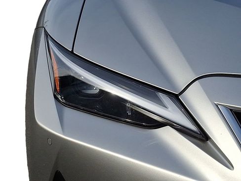 Used 2021 Lexus IS 300 AWD w/ Comfort Package image 10