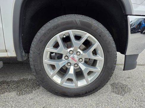 Used 2018 GMC Sierra 1500 SLT AWD/4WD image 30