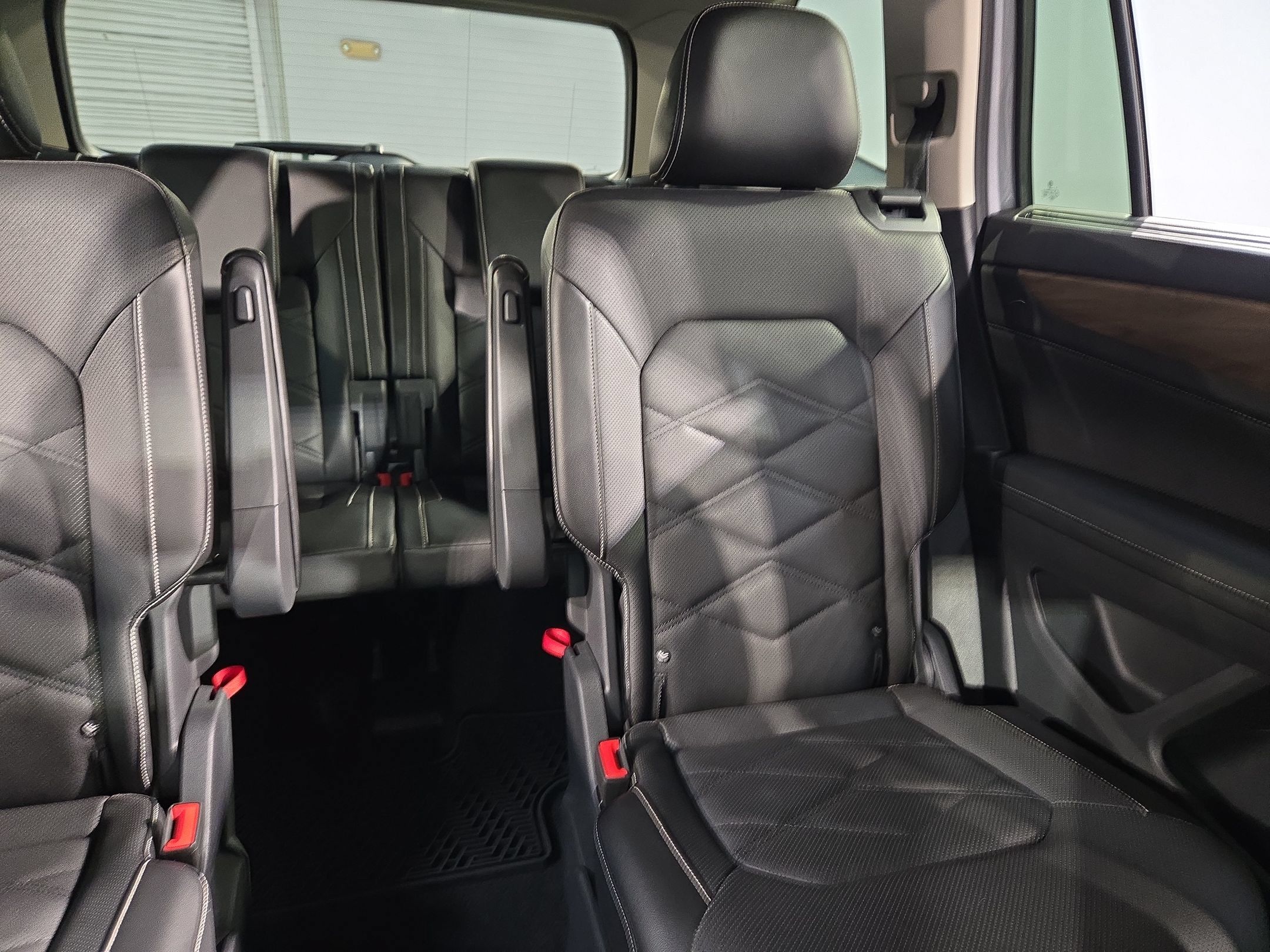 Used 2024 Volkswagen Atlas SE FWD image 14