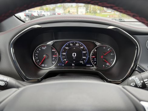 Used 2025 Chevrolet Blazer RS FWD image 20