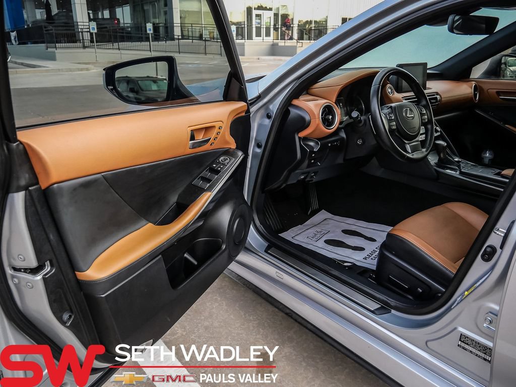 Used 2022 Lexus IS 300 w/ Premium Package RWD image 31