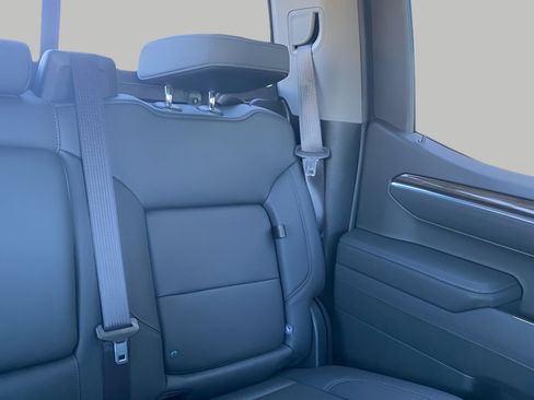 Used 2025 Chevrolet Silverado 1500 LT Trail Boss w/ LT Trail Boss Premium Package image 18