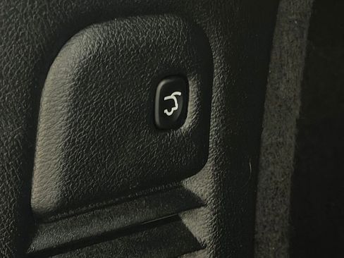 Used 2022 Dodge Durango R/T w/ Blacktop Package AWD/4WD image 19