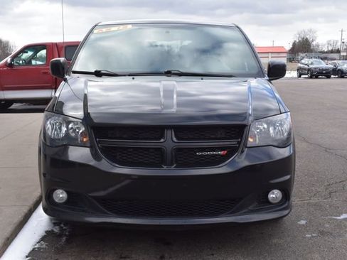 Used 2017 Dodge Grand Caravan SXT w/ Driver Convenience Group image 5