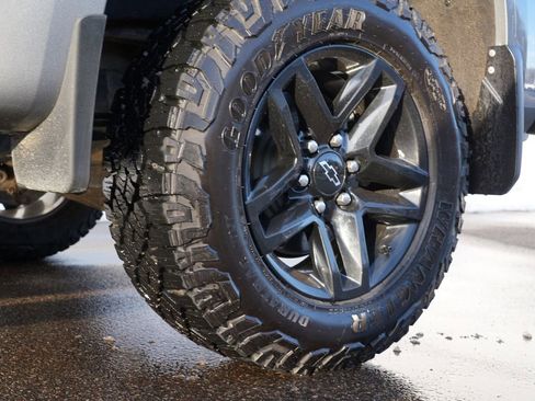 Used 2024 Chevrolet Silverado 1500 LT Trail Boss w/ Convenience Package II image 35