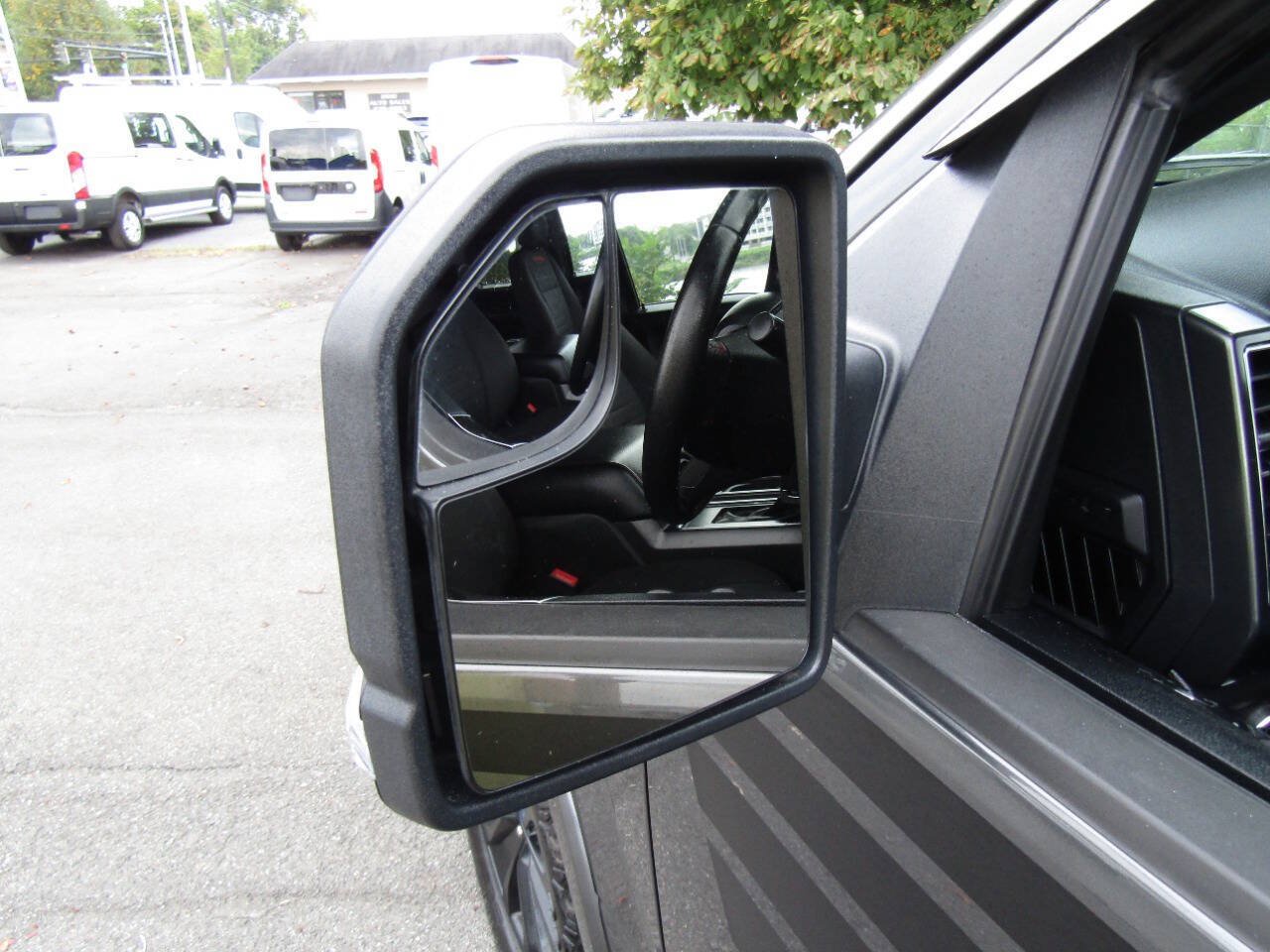 Used 2019 Ford F150 XLT w/ Equipment Group 302A Luxury AWD/4WD image 36