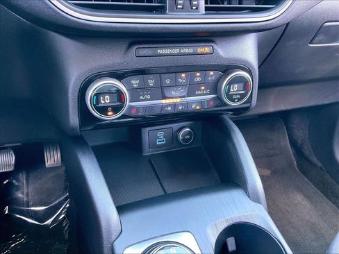 Used 2021 Ford Escape SE w/ Convenience Package AWD/4WD image 24