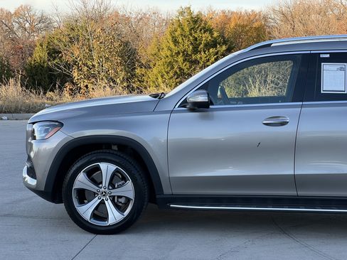 Used 2022 Mercedes-Benz GLS 450 4MATIC image 5