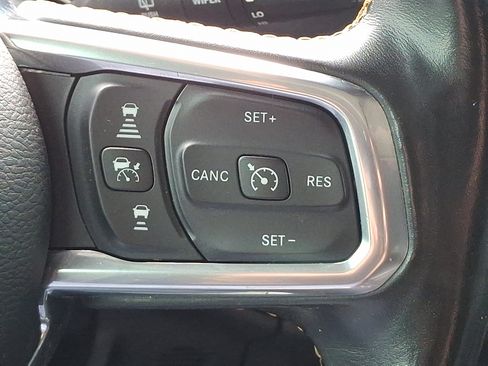 Used 2021 Jeep Wrangler Unlimited Sahara AWD/4WD image 22