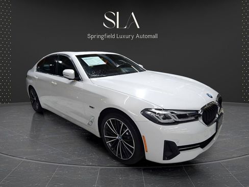 Used 2023 BMW 530e xDrive w/ Premium Package AWD/4WD image 6