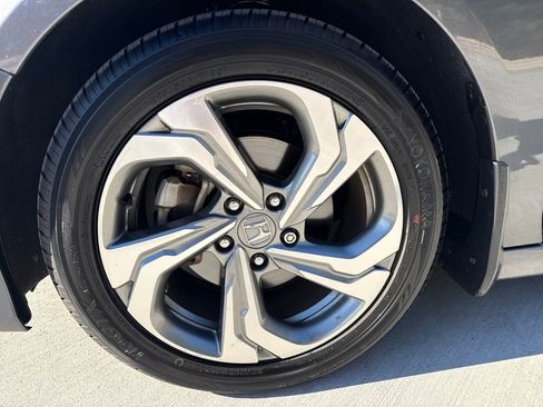 Used 2018 Honda Accord EX-L image 11