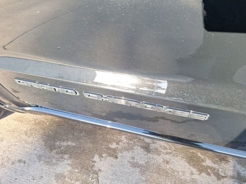 Used 2020 Jeep Grand Cherokee Altitude image 12