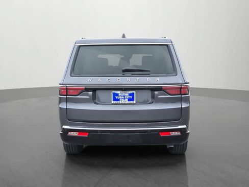 Used 2024 Jeep Wagoneer L Series II RWD image 5