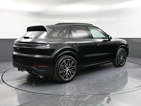 New 2026 Porsche Cayenne AWD/4WD image 8