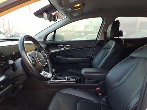 Used 2023 Kia Sportage EX image 5