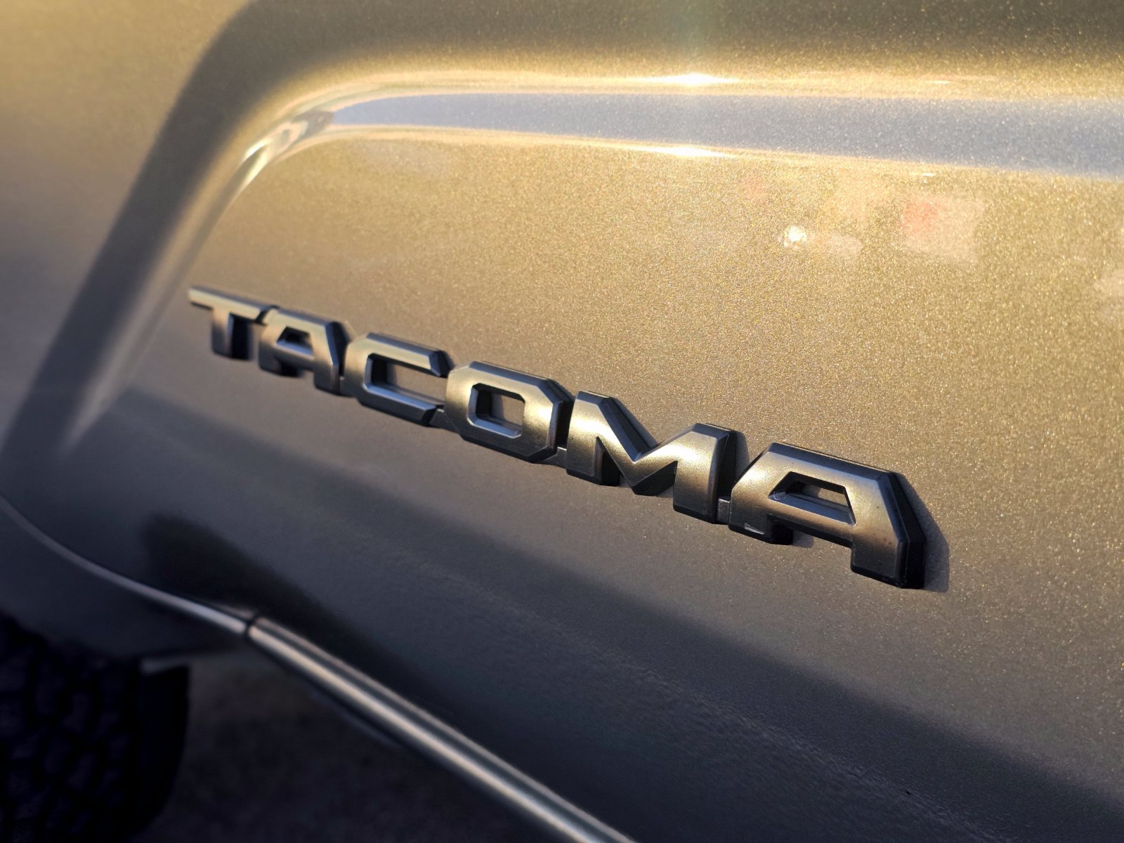 Used 2025 Toyota Tacoma TRD Off-Road AWD/4WD image 16