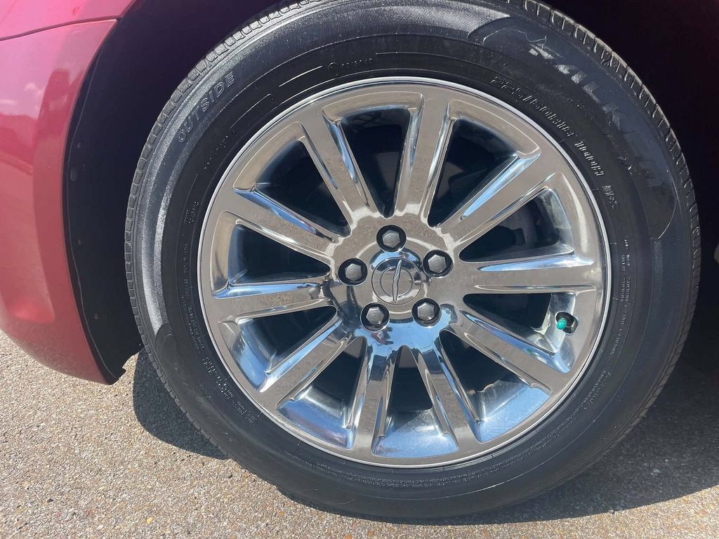 Used 2012 Chrysler 300 Limited RWD image 7