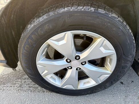 Used 2015 Subaru Forester 2.5i Premium w/ All-Weather Package image 9