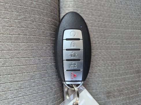 Used 2025 Nissan Altima 2.5 SV FWD image 29