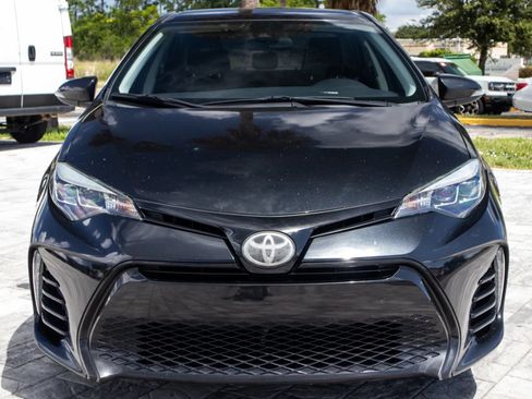 Used 2019 Toyota Corolla SE FWD image 2