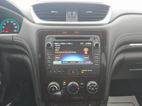 Used 2015 Chevrolet Traverse LT image 16
