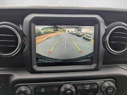 Used 2021 Jeep Wrangler Unlimited Sahara image 18