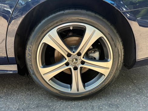 Used 2019 Mercedes-Benz E 300 4MATIC w/ Premium 1 Package image 37