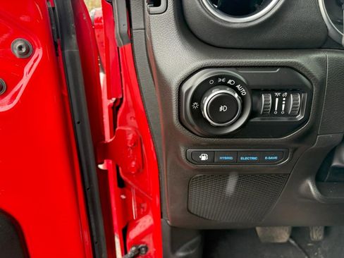 Used 2022 Jeep Wrangler Unlimited Rubicon 4xe w/ Steel Bumper Group image 14