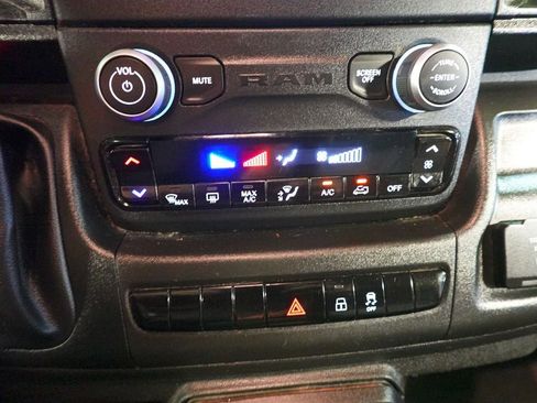 Used 2023 RAM ProMaster 3500 w/ Driver Convenience Group image 18